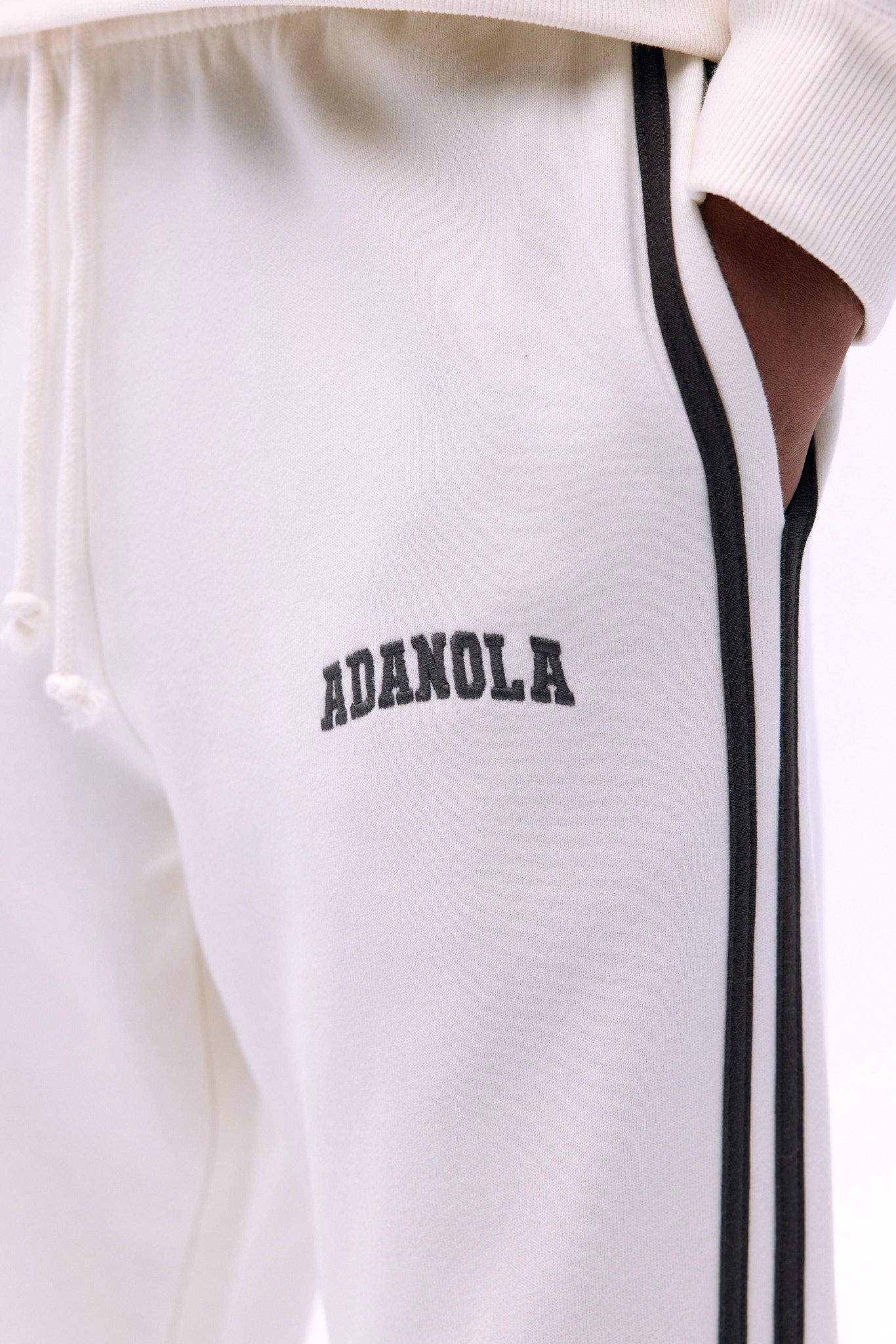 Varsity Loose Fit Sweatpants - Marshmallow White/Coffee Bean