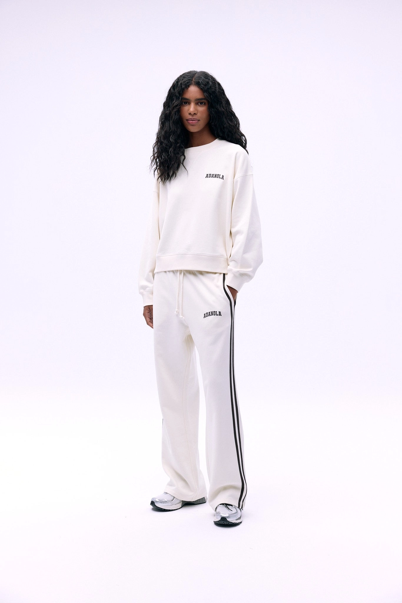 Varsity Loose Fit Sweatpants - Marshmallow White/Coffee Bean