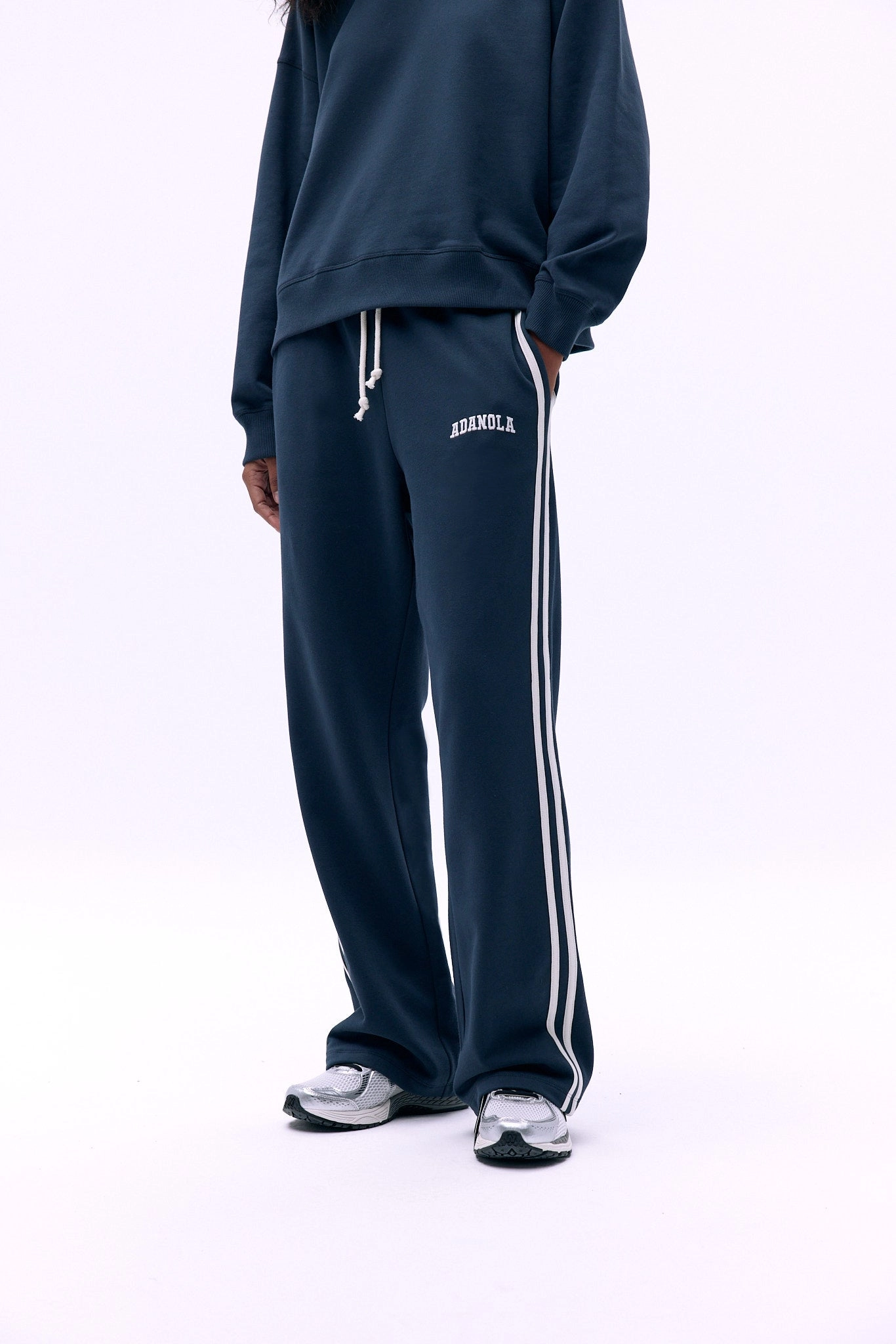 Varsity Loose Fit Sweatpants - Midnight Blue/Marshmallow White
